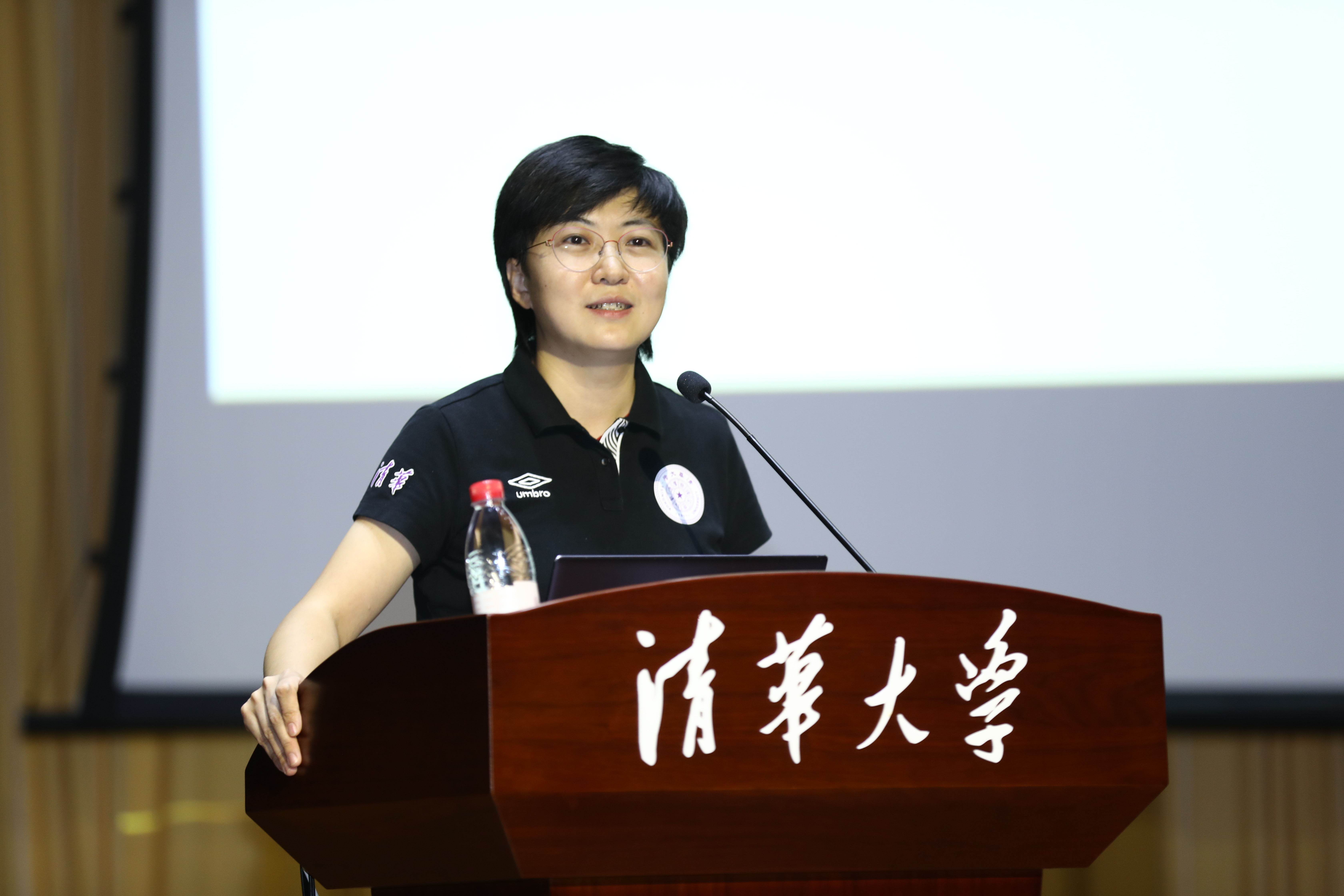 20220816-开云游戏平台举办2022级本科生新生骨干训练营-严振峣-余潇潇作专题讲座.jpg