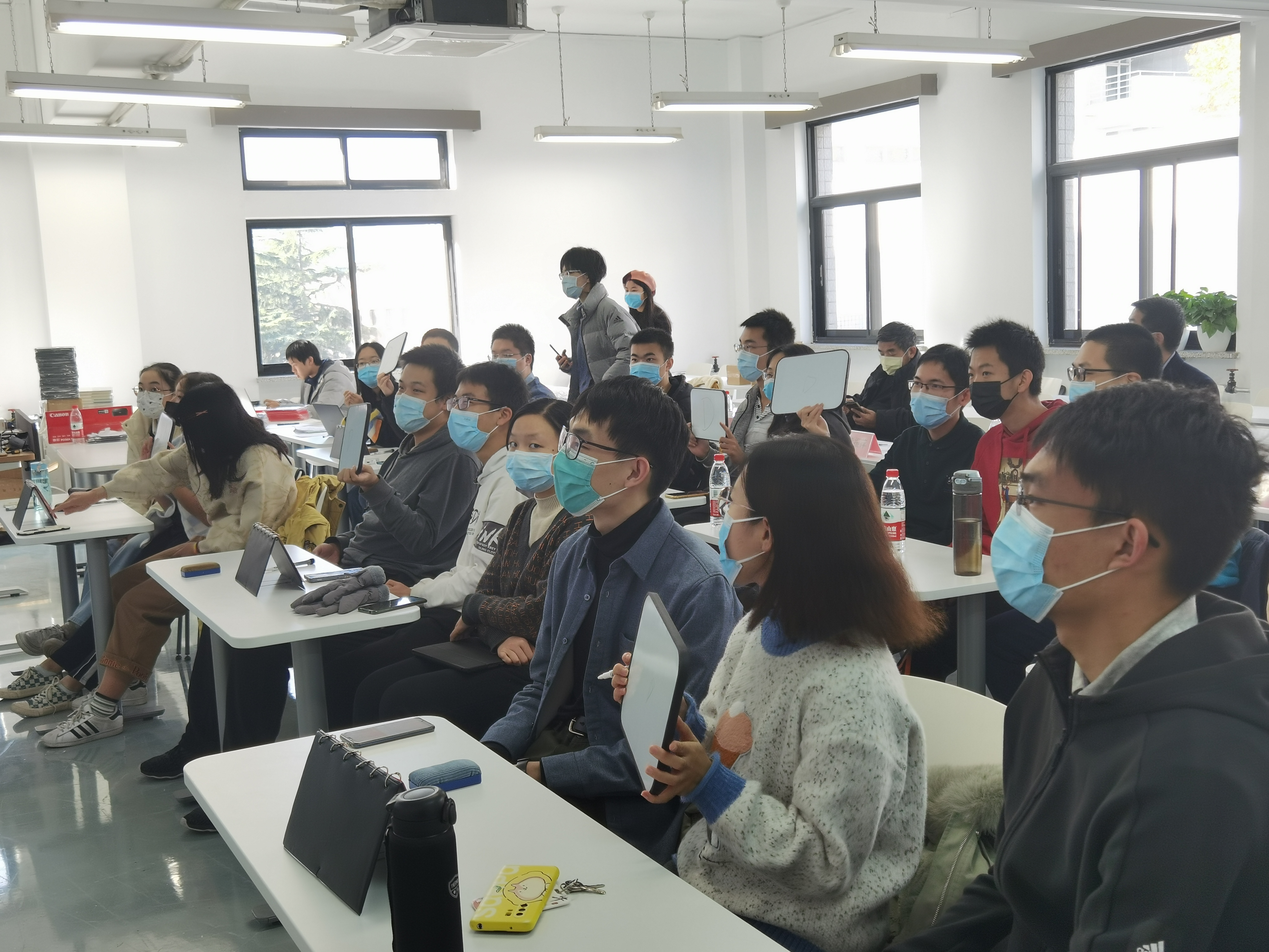 《20211121-红烛新火 | 开云游戏平台第二十三届大学生人文知识竞赛圆满落幕-文素基地-竞赛现场》.jpg