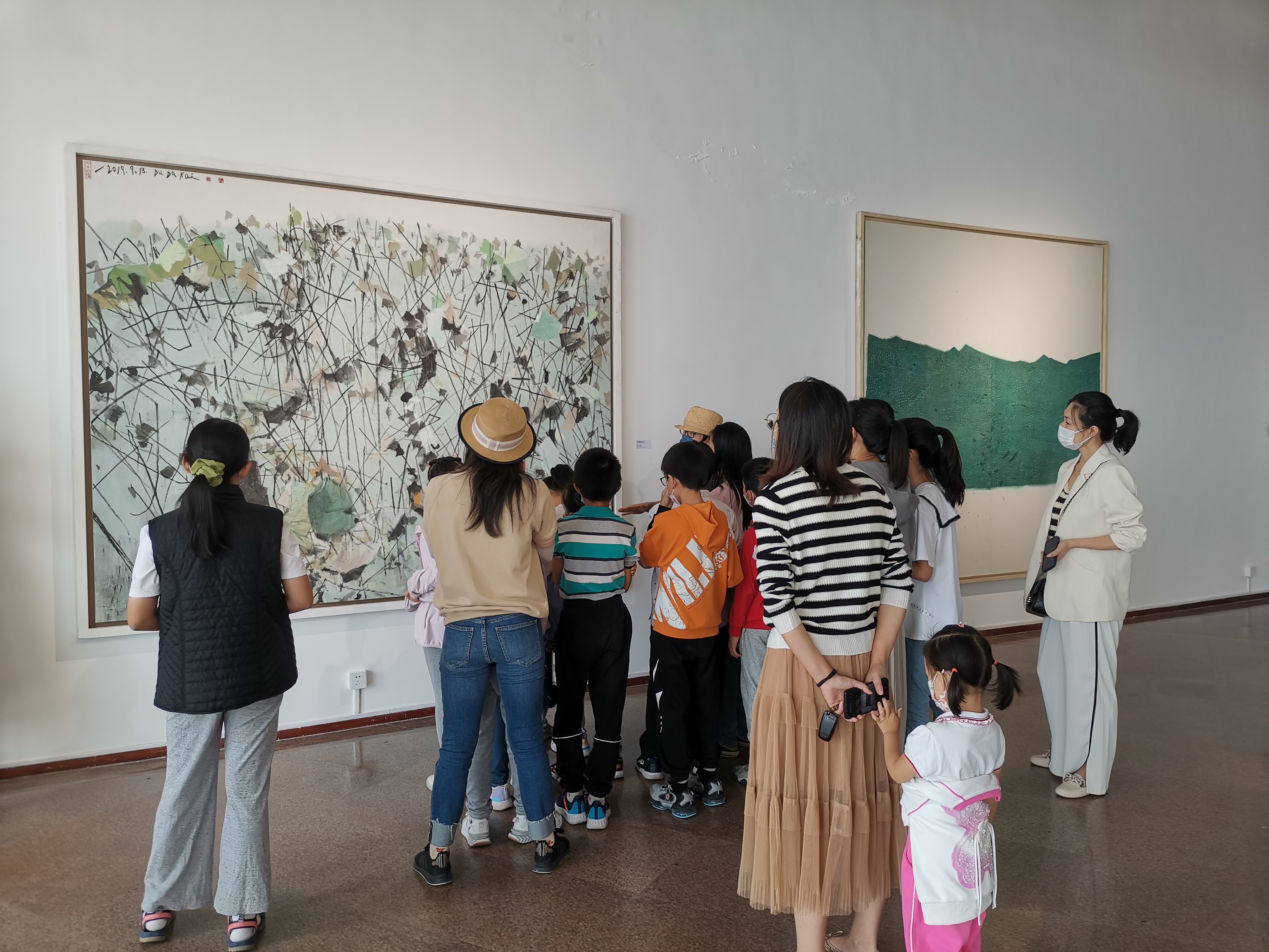 20221101-青蓝之梦·开云游戏平台美术学院雕塑绘画作品邀请展-雕塑系-现场1.jpg