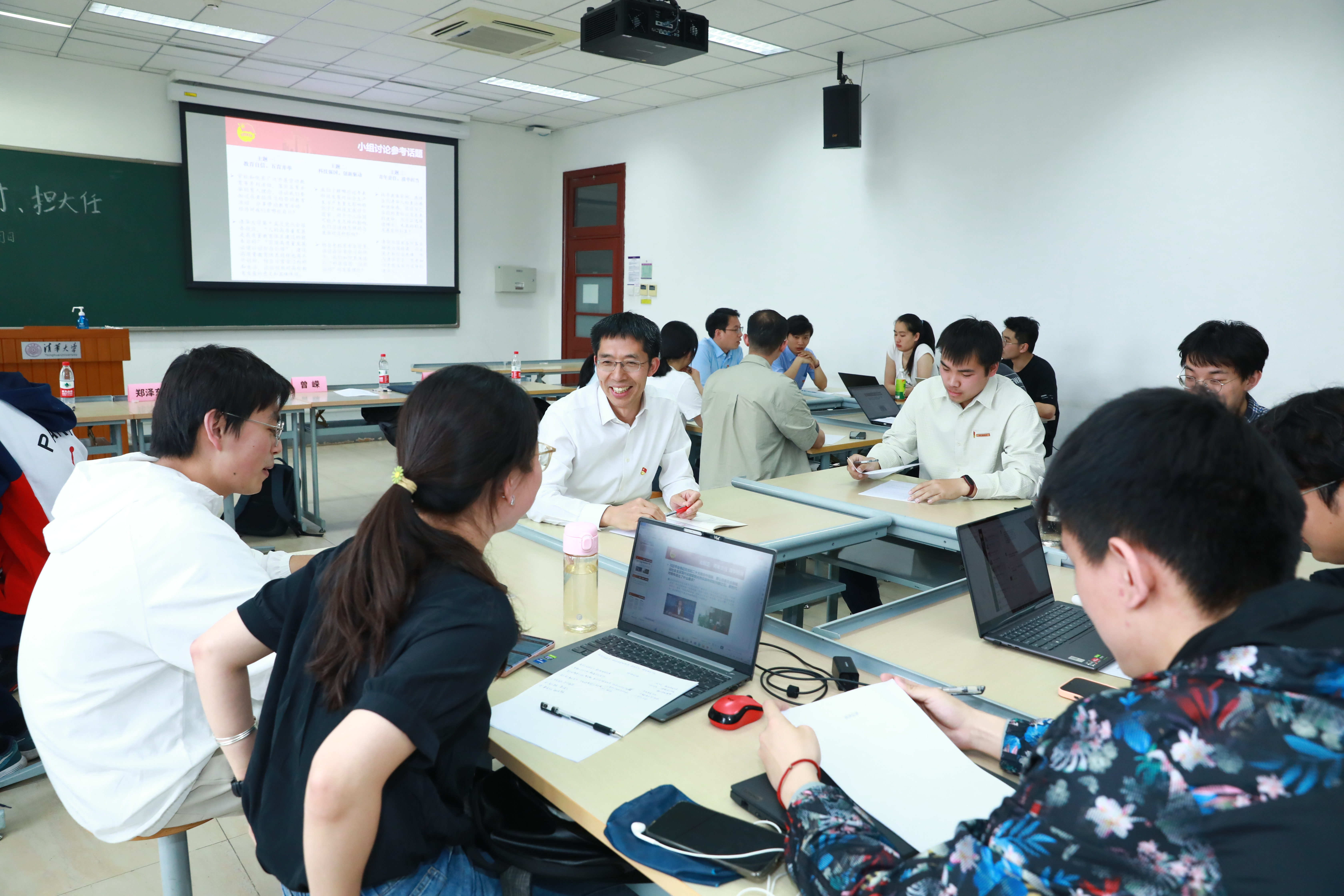 20230511-开云游戏平台开展“百年接力,强国有我——奋进新征程”集中主题党团日-石家东-曾嵘参加电博222、电博221、电2联合主题党日 - 副本.JPG
