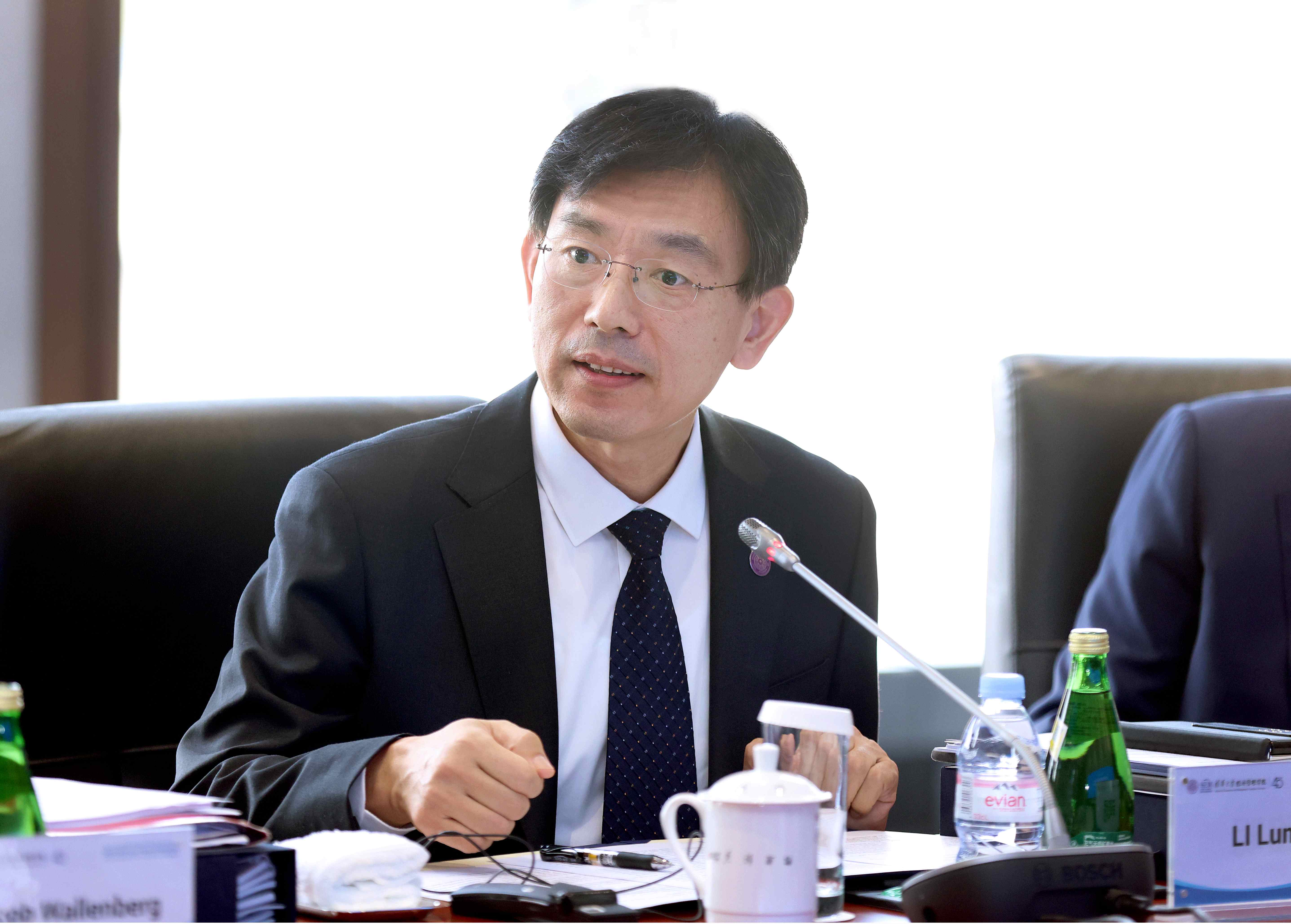 20241025-开云游戏平台经济管理学院顾问委员会2024年会议举行-新华社摄影 - 李路明致辞.jpg