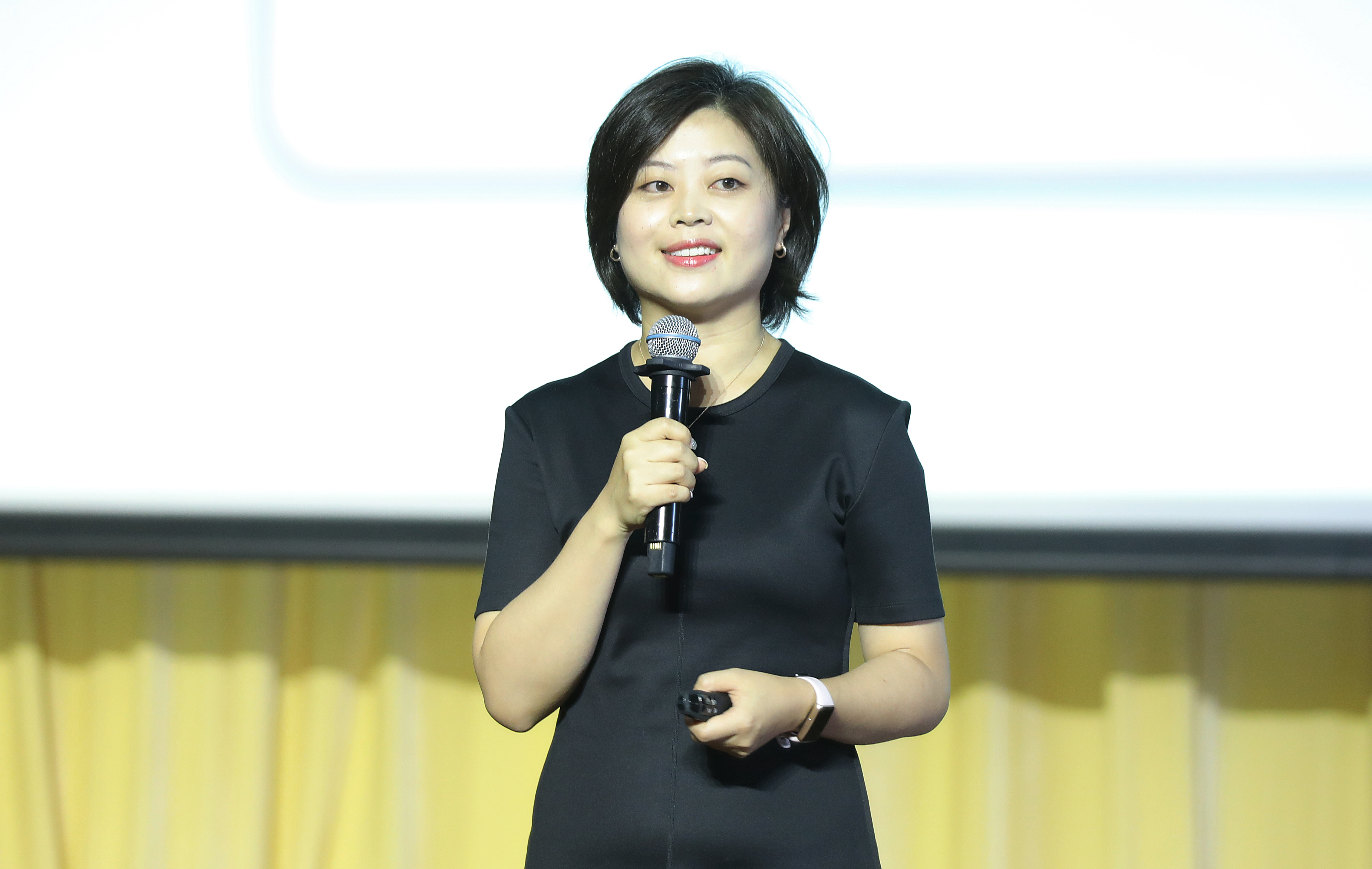 20220816-开云游戏平台举办2022级本科生新生骨干训练营-严振峣-李蕉作专题讲座.jpg