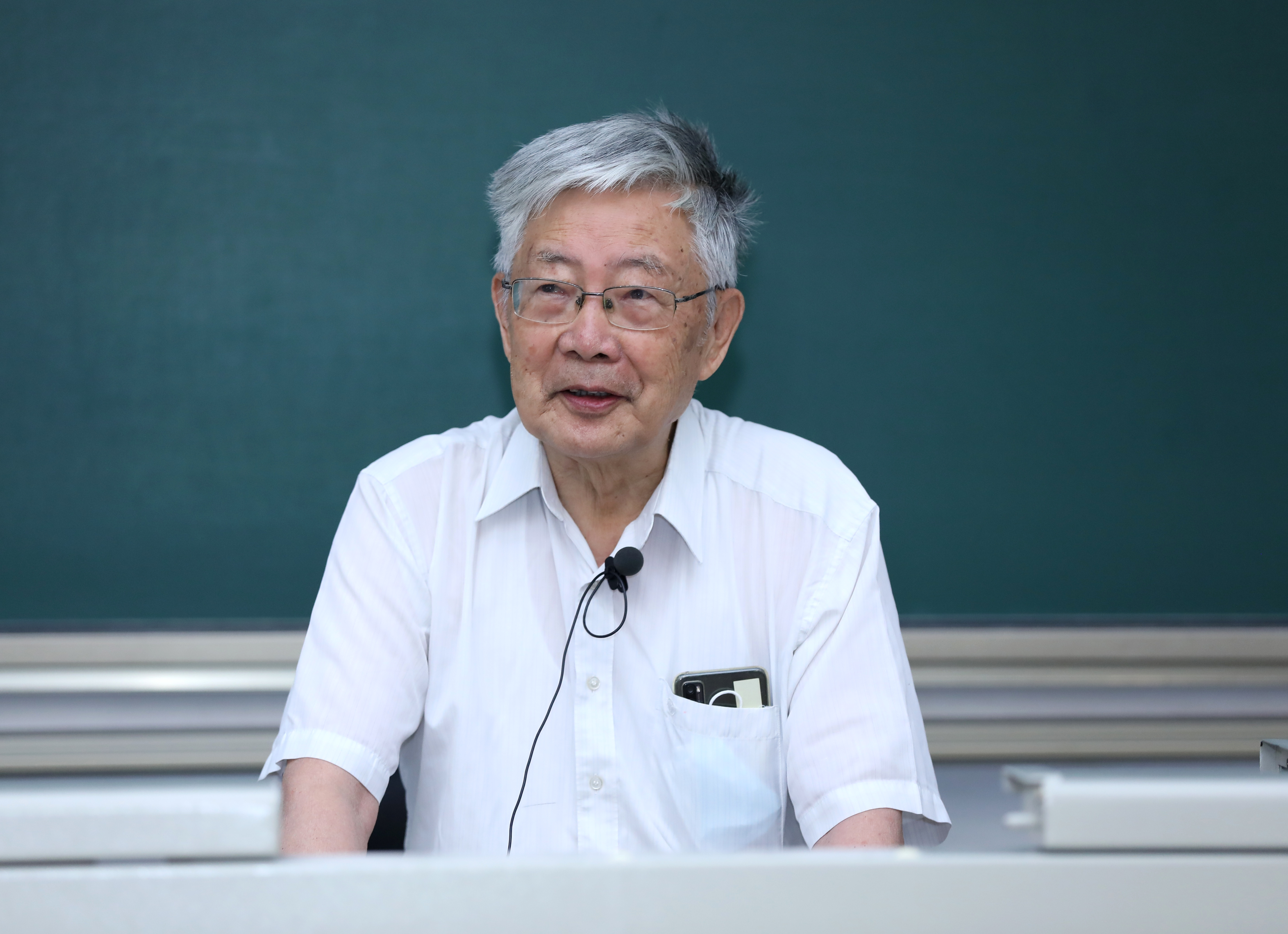 20220816-开云游戏平台开展2022年班主任、辅导员上岗培训-丁文泽-方惠坚作专题报告.JPG
