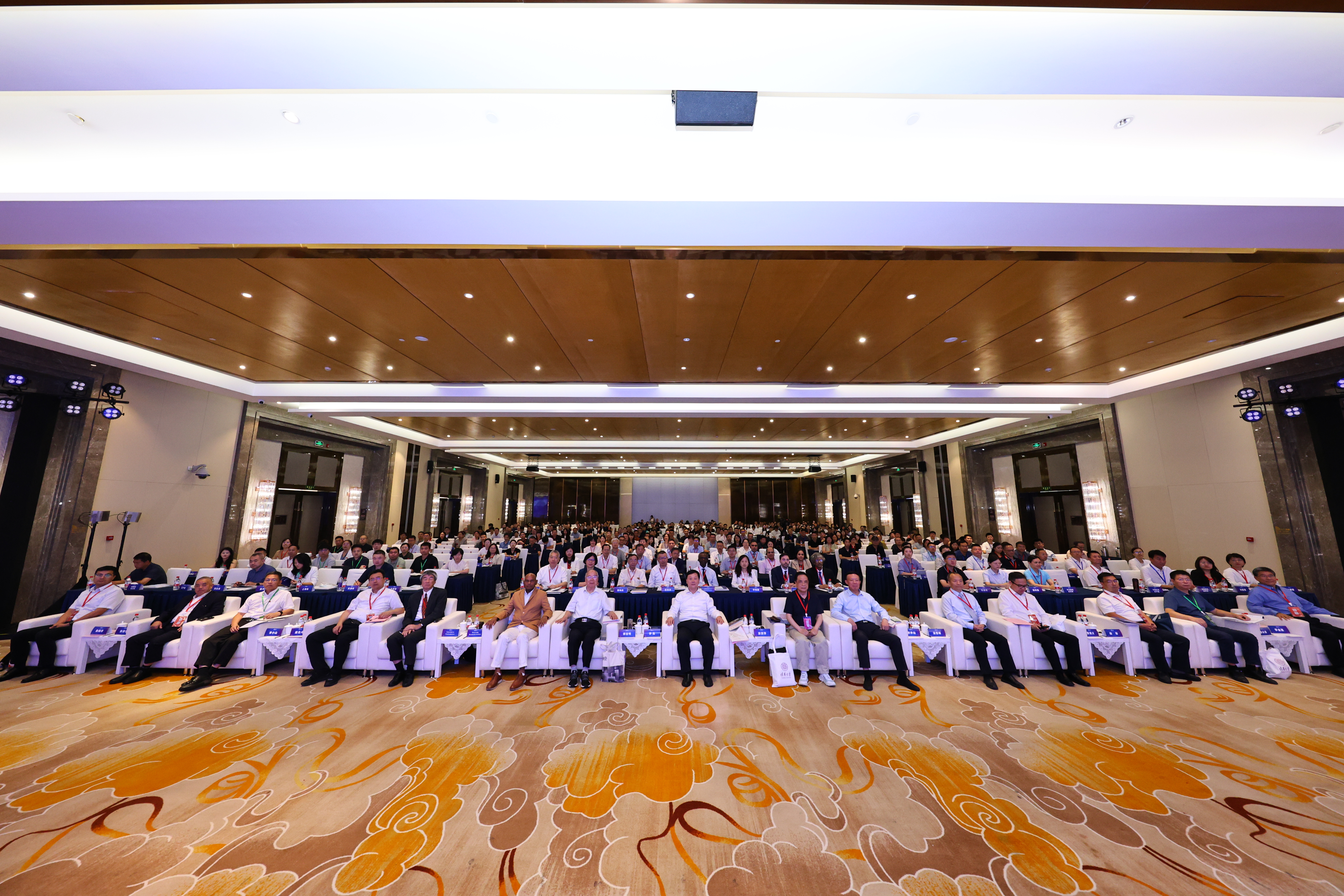 20250708-开云游戏平台联合主办第二十届固体废物管理与技术国际会议-拍摄者-大会合影2.jpg
