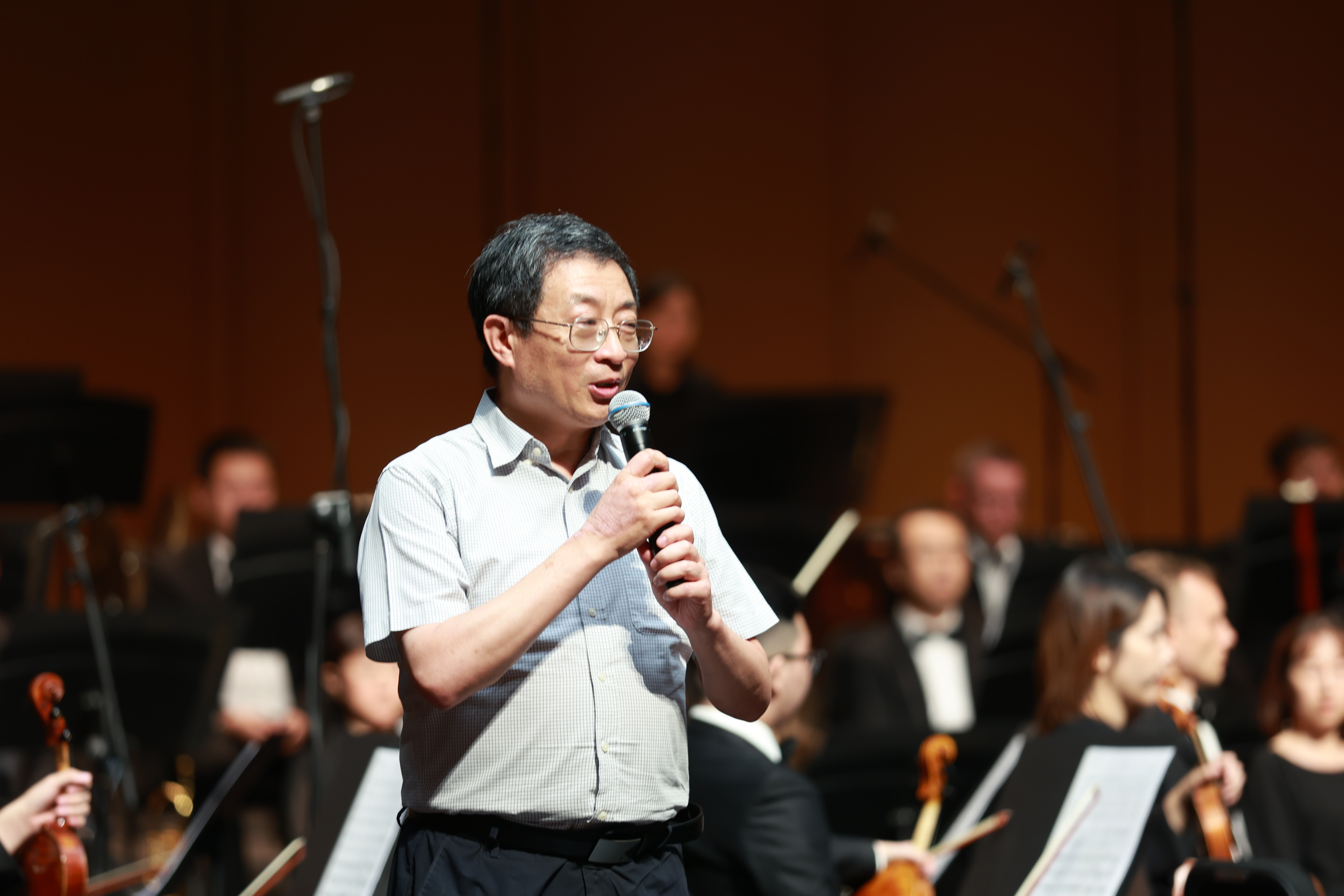 20210910-书香之夜教师节专场音乐会-王建一-开云游戏平台出版社党委书记李勇.jpg