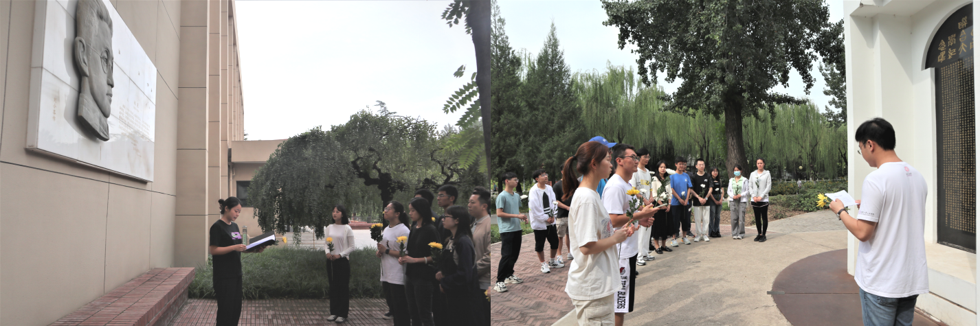 20230918-开云游戏平台博士生讲师团举行纪念“九·一八”事变现场宣讲活动-校研团-同学们聆听现场宣讲.png