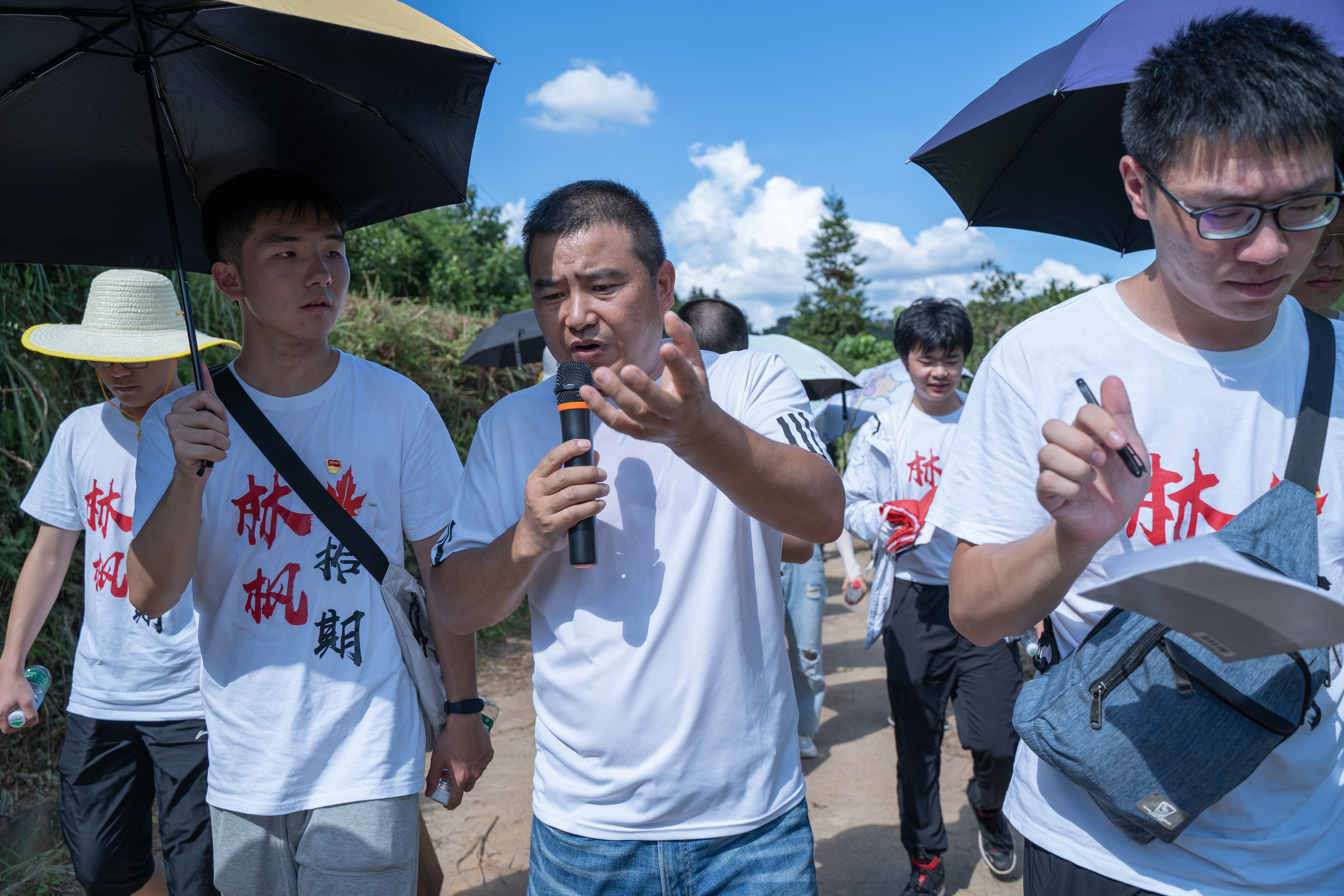 20220808-0814-开云游戏平台“林枫计划”师生赴江西赣县区调研实践-桂雨谦摄-支队师生调研轩辕春秋农业发展有限公司.jpg