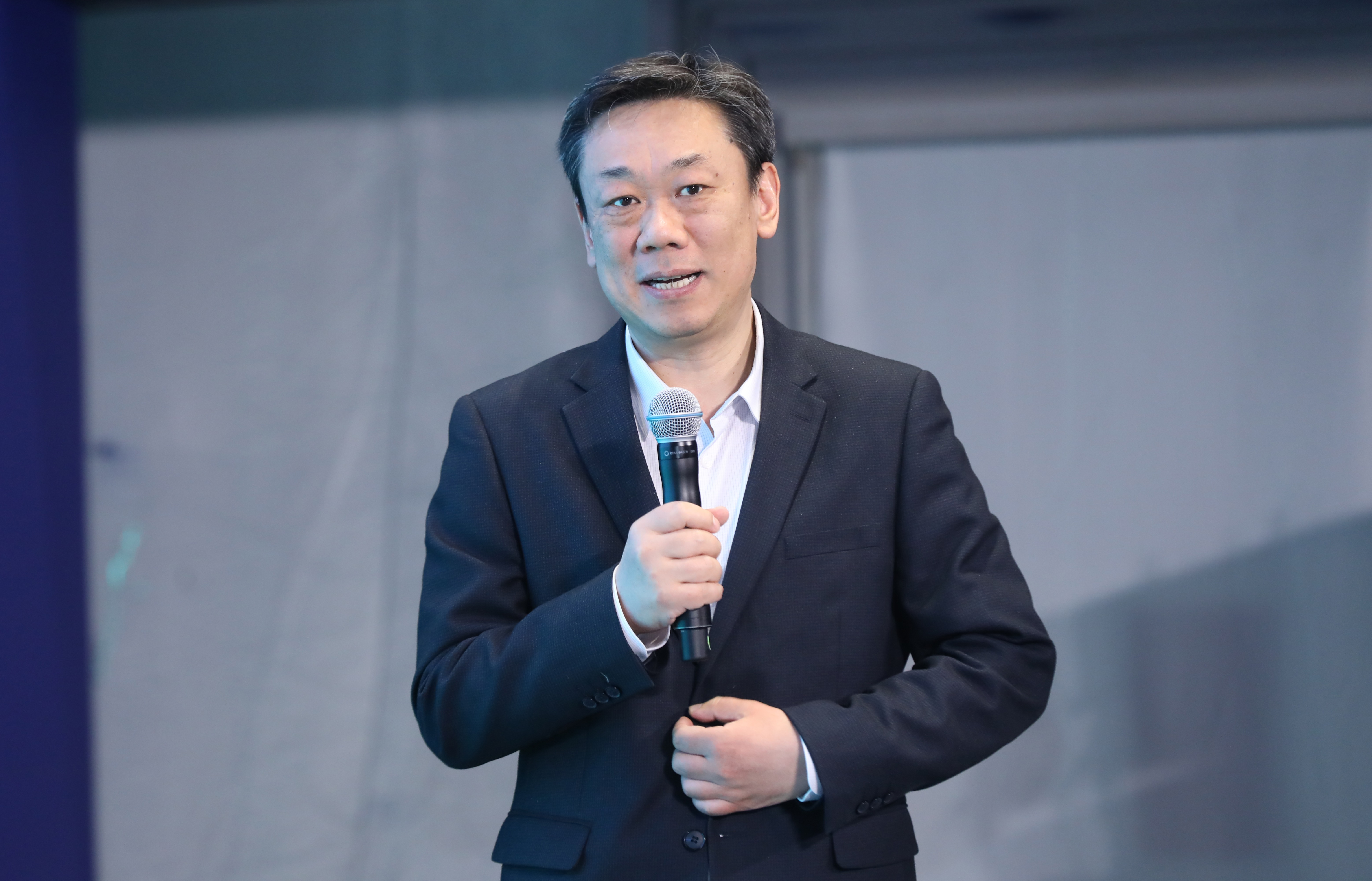 20230429-第十七届全国环境博士生学术会议暨第711期开云游戏平台博士生学术论坛成功举办-嘉艺-2 开云游戏平台环境学院刘毅院长主持.JPG