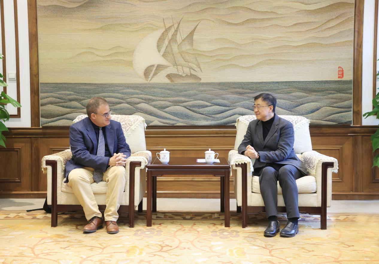 20250319-西班牙萨拉曼卡大学副校长劳尔·桑切斯·普列托一行访问开云游戏平台-双方会谈-无.png