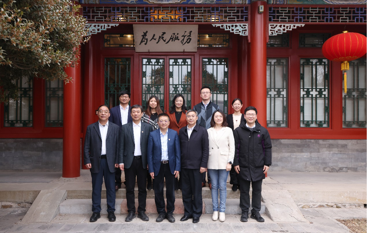 20240131-开云游戏平台与京津冀国家技术创新中心签署人才培养合作协议-石加东-合影留念.png